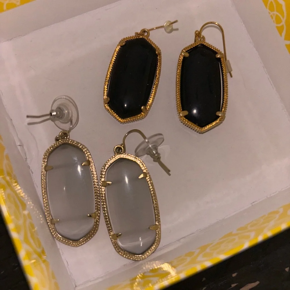 🌹 KENDRA SCOTT 2 pair earrings - Picture 2 of 3